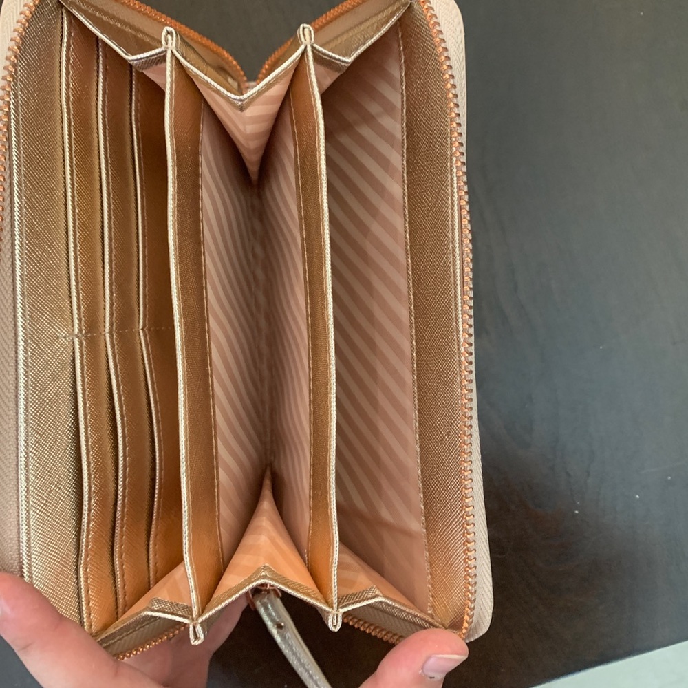 Wallet - Picture 3 of 4